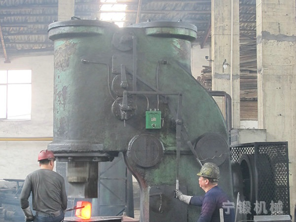 1噸空（kōng）氣錘